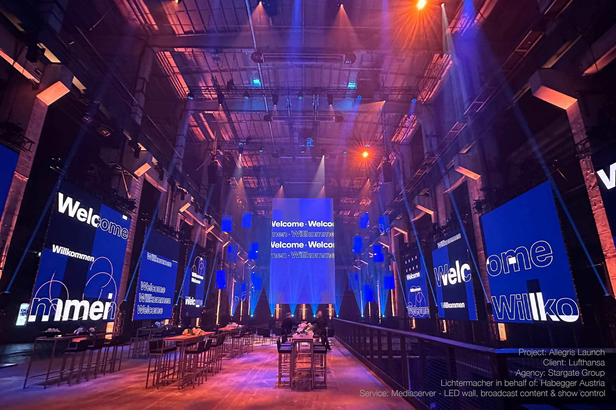 Inszenierter Raum mit LED-Screens